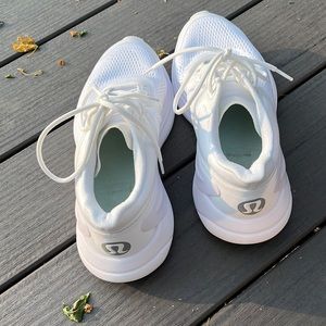 Lululemon Blissful Feel Running (version 1) Size 8.5